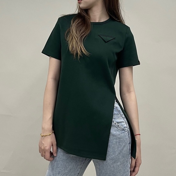 T-Shirt - Picture 1 of 9